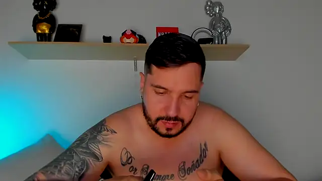 Snapshot of camilo_restrepo21 chatting on March 2025 12:42:02 AM camilo restrepo21 online show from March 2025 12:42:02 AM