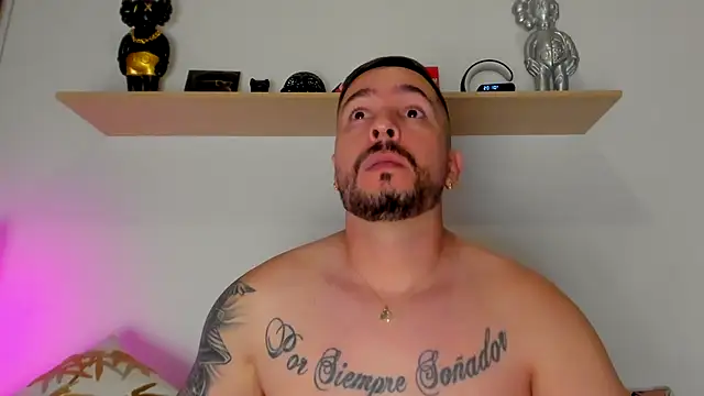 Snapshot of camilo_restrepo21 chatting on September 2025 01:05:02 AM camilo restrepo21 online show from September 2025 01:05:02 AM