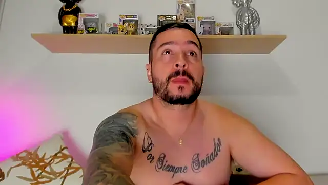 Snapshot of camilo_restrepo21 chatting on November 2025 02:01:02 AM camilo restrepo21 online show from November 2025 02:01:02 AM