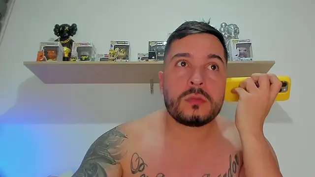 Snapshot of camilo_restrepo21 chatting on March 2026 12:52:02 AM camilo restrepo21 online show from March 2026 12:52:02 AM