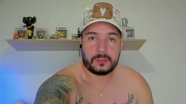 Snapshot of camilo_restrepo21 chatting on April 2026 11:35:02 PM camilo restrepo21 online show from April 2026 11:35:02 PM