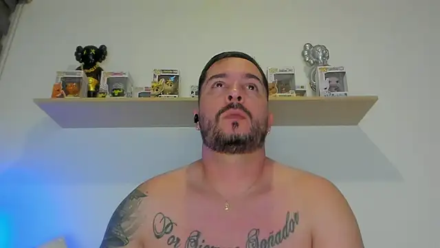 Snapshot of camilo_restrepo21 chatting on April 2026 12:27:02 AM camilo restrepo21 online show from April 2026 12:27:02 AM