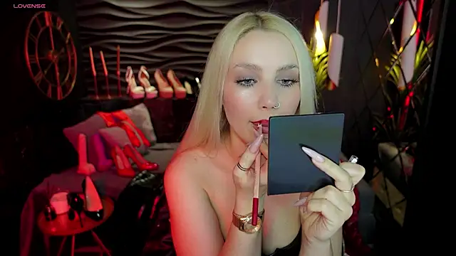 Snapshot of MistressDarsy chatting on December 2024 02:16:02 PM MistressDarsy online show from December 2024 02:16:02 PM