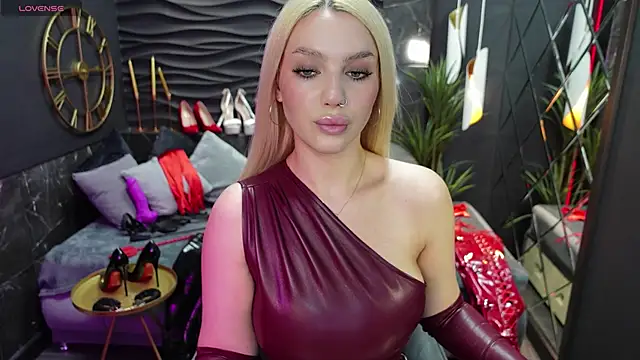 Snapshot of MistressDarsy chatting on February 2025 02:16:01 PM MistressDarsy online show from February 2025 02:16:01 PM