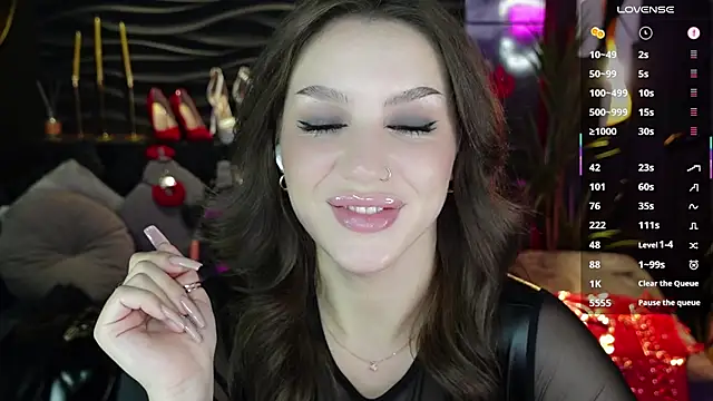 Snapshot of MistressDarsy chatting on October 2025 06:43:02 AM MistressDarsy online show from October 2025 06:43:02 AM