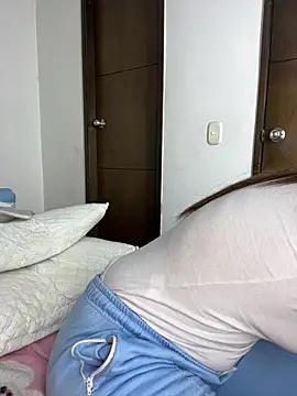 Snapshot of sandylau chatting on October 2025 12:34:02 PM sandylau online show from October 2025 12:34:02 PM