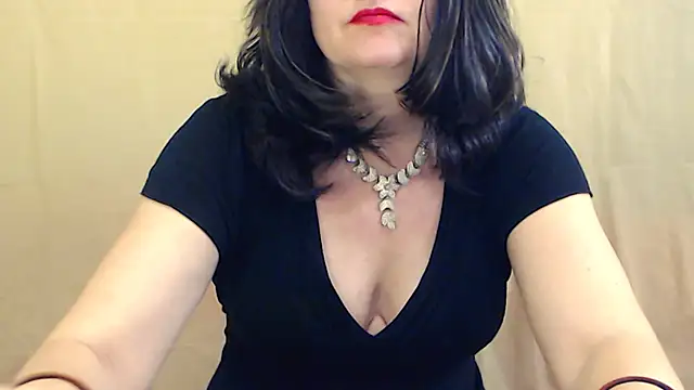 Snapshot of Fun4tipz chatting on February 2025 04:14:01 PM Fun4tipz online show from February 2025 04:14:01 PM