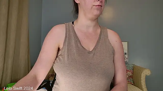 LeiaSwift online show from December 2024 12:40:02 PM