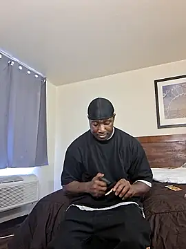 Tramontas online show from April 2026 11:04:01 PM