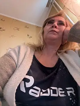 Snapshot of Irina2909@xh chatting on October 2025 06:12:01 AM Irina2909xh online show from October 2025 06:12:01 AM