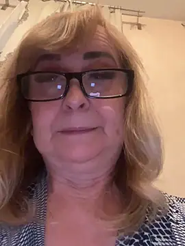 Snapshot of Irina2909@xh chatting on October 2025 08:43:01 PM Irina2909xh online show from October 2025 08:43:01 PM