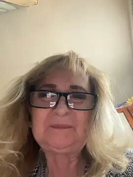 Snapshot of Irina2909@xh chatting on March 2026 10:10:01 AM Irina2909xh online show from March 2026 10:10:01 AM