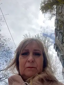 Irina2909xh online show from April 2026 12:22:02 PM