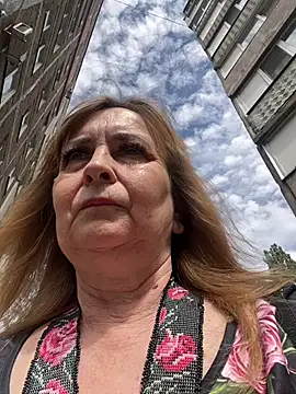 Irina2909xh online show from July 2026 12:14:02 PM