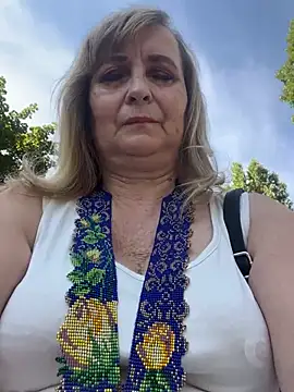 Irina2909xh online show from July 2026 12:45:01 PM