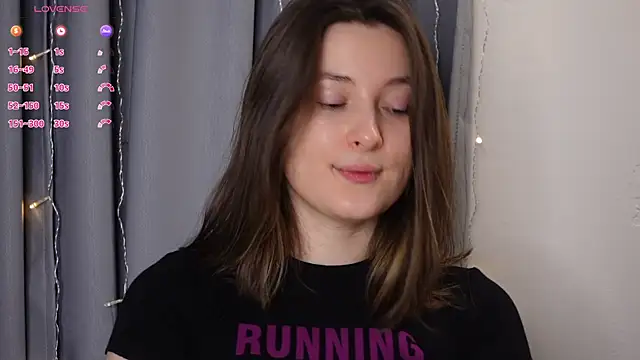 Snapshot of BeckyMartens chatting on October 2025 01:48:02 AM BeckyMartens online show from October 2025 01:48:02 AM