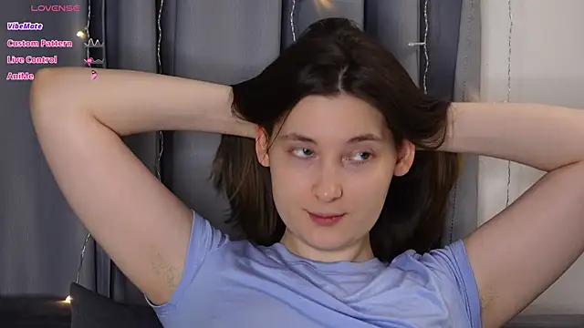 Snapshot of BeckyMartens chatting on October 2025 01:53:02 AM BeckyMartens online show from October 2025 01:53:02 AM