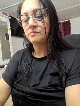 Ameliarizo online show from February 2026 12:41:01 AM