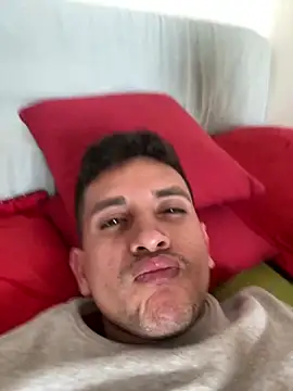 Snapshot of Eduardzmm chatting on March 2026 05:18:02 PM Eduardzmm online show from March 2026 05:18:02 PM