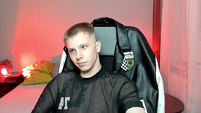 Snapshot of arlekincrop chatting on March 2025 04:47:02 PM arlekincrop online show from March 2025 04:47:02 PM