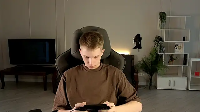 Snapshot of arlekincrop chatting on September 2025 08:05:01 AM arlekincrop online show from September 2025 08:05:01 AM