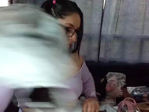 sara 110323 online show from September 2025 07:06:02 PM