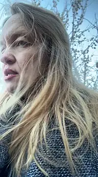 Susanel online show from March 2025 02:32:02 PM