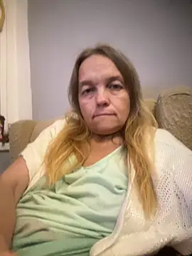 Susanel online show from September 2025 08:19:01 PM