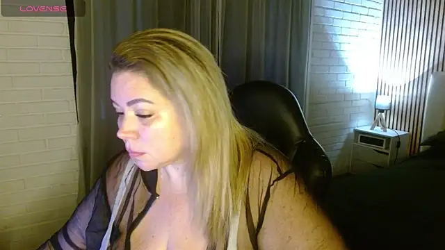 bella savati online show from March 2026 10:04:02 PM