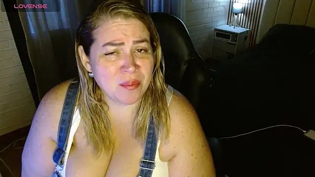 bella savati online show from April 2026 08:13:02 PM