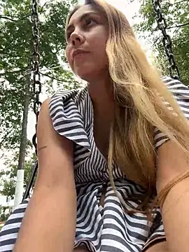 Snapshot of Brittanyrosexx chatting on December 2024 06:09:01 PM Brittanyrosexx online show from December 2024 06:09:01 PM