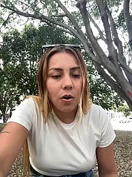 Snapshot of Brittanyrosexx chatting on March 2025 09:15:02 PM Brittanyrosexx online show from March 2025 09:15:02 PM