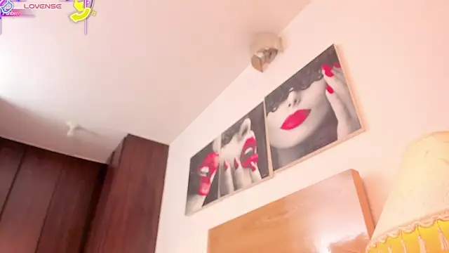 Andreamorreti online show from December 2025 01:00:01 AM