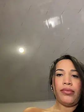 Snapshot of SQUIRTINGQUEEN11 chatting on March 2026 03:12:01 AM SQUIRTINGQUEEN11 online show from March 2026 03:12:01 AM