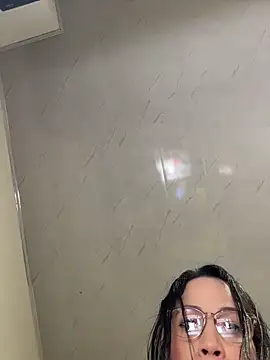 Snapshot of SQUIRTINGQUEEN11 chatting on April 2026 03:01:02 AM SQUIRTINGQUEEN11 online show from April 2026 03:01:02 AM