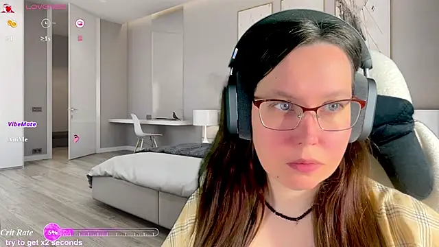 Snapshot of Victoria_Romans chatting on June 2026 03:37:02 AM Victoria Romans online show from June 2026 03:37:02 AM