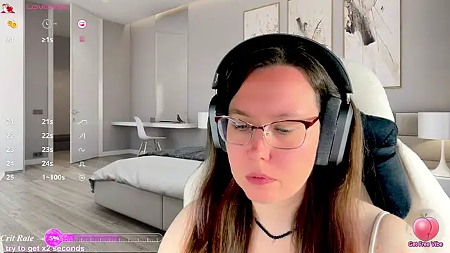 Snapshot of Victoria_Romans chatting on June 2026 02:38:01 PM Victoria Romans online show from June 2026 02:38:01 PM