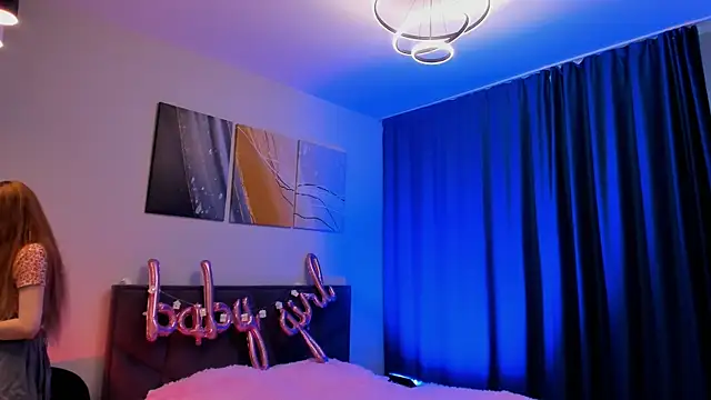 SweetMilkis online show from January 2025 09:05:01 AM