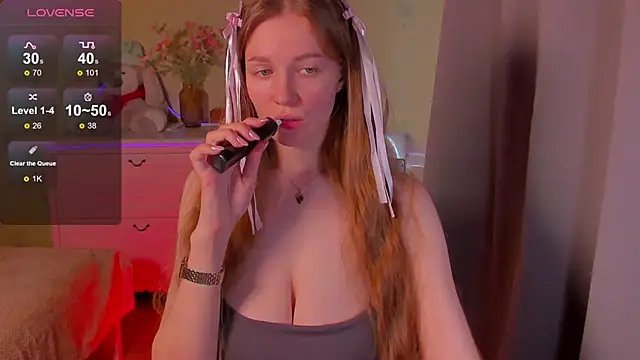 SweetMilkis online show from April 2026 11:45:02 AM