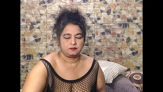 indianstar75 online show from November 2025 05:25:01 PM