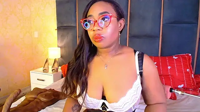 CaseyMoon online show from November 2025 12:33:02 PM