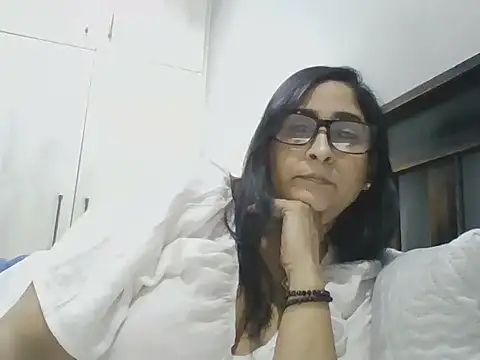Snapshot of Indiankushy chatting on July 2026 05:28:02 PM Indiankushy online show from July 2026 05:28:02 PM