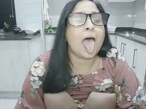 Snapshot of Indiankushy chatting on July 2026 05:38:01 PM Indiankushy online show from July 2026 05:38:01 PM