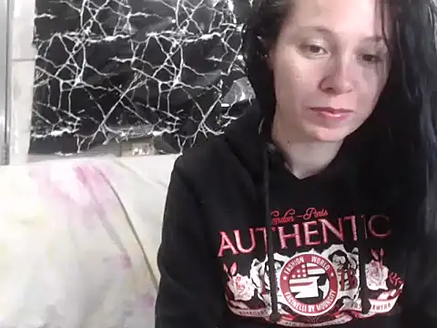 Snapshot of Venusluxodomme chatting on June 2026 10:19:02 PM Venusluxodomme online show from June 2026 10:19:02 PM