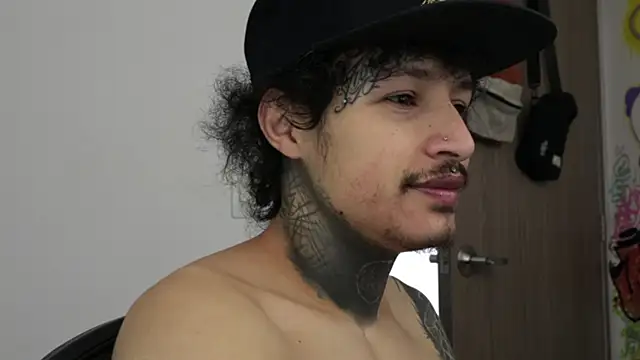 Snapshot of trieone chatting on February 2026 02:07:02 PM trieone online show from February 2026 02:07:02 PM