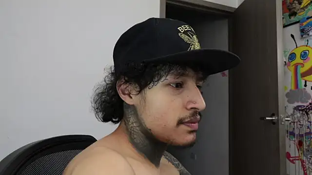 Snapshot of trieone chatting on March 2026 02:13:02 AM trieone online show from March 2026 02:13:02 AM