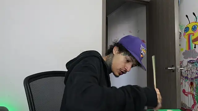 Snapshot of trieone chatting on March 2026 02:54:02 PM trieone online show from March 2026 02:54:02 PM