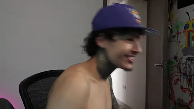 Snapshot of trieone chatting on March 2026 03:18:01 PM trieone online show from March 2026 03:18:01 PM