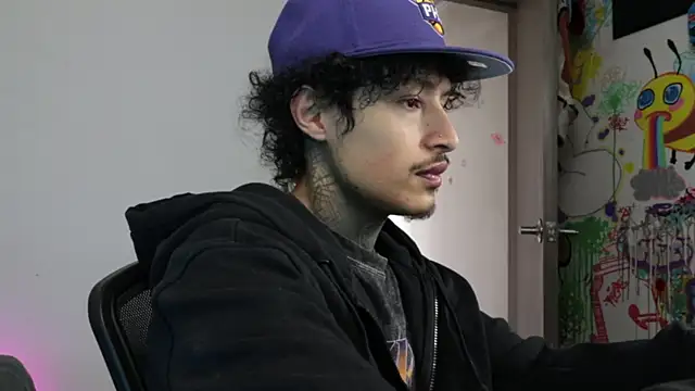 Snapshot of trieone chatting on March 2026 02:00:01 PM trieone online show from March 2026 02:00:01 PM