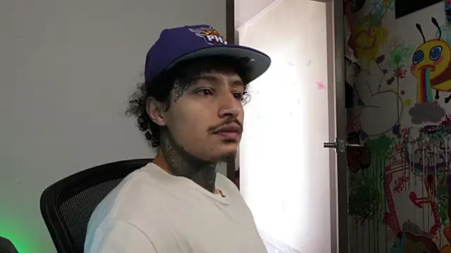 Snapshot of trieone chatting on March 2026 02:23:01 PM trieone online show from March 2026 02:23:01 PM